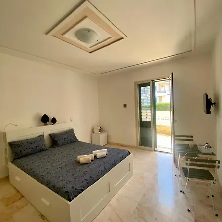 La Logghia Rooms