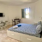 Alojamento de Acomodação e Pequeno-almoço La Logghia 3*